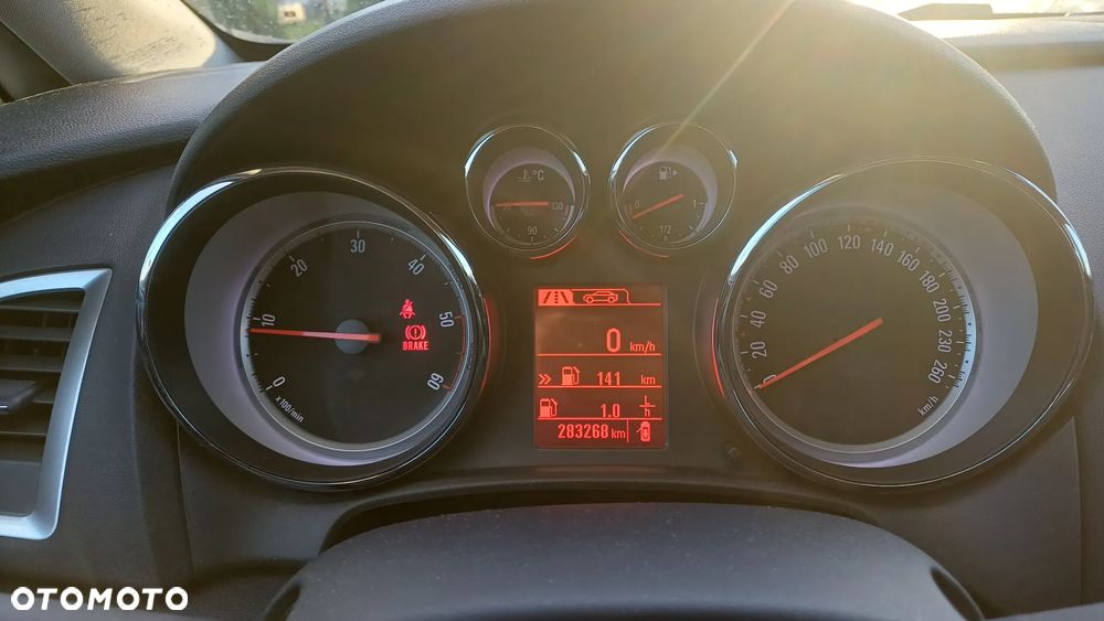 Opel Astra 2.0 CDTI DPF SportsTourer Exklusiv - 12