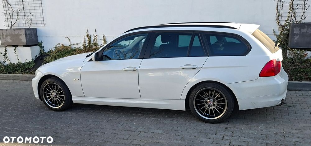 BMW Seria 3 318i - 2
