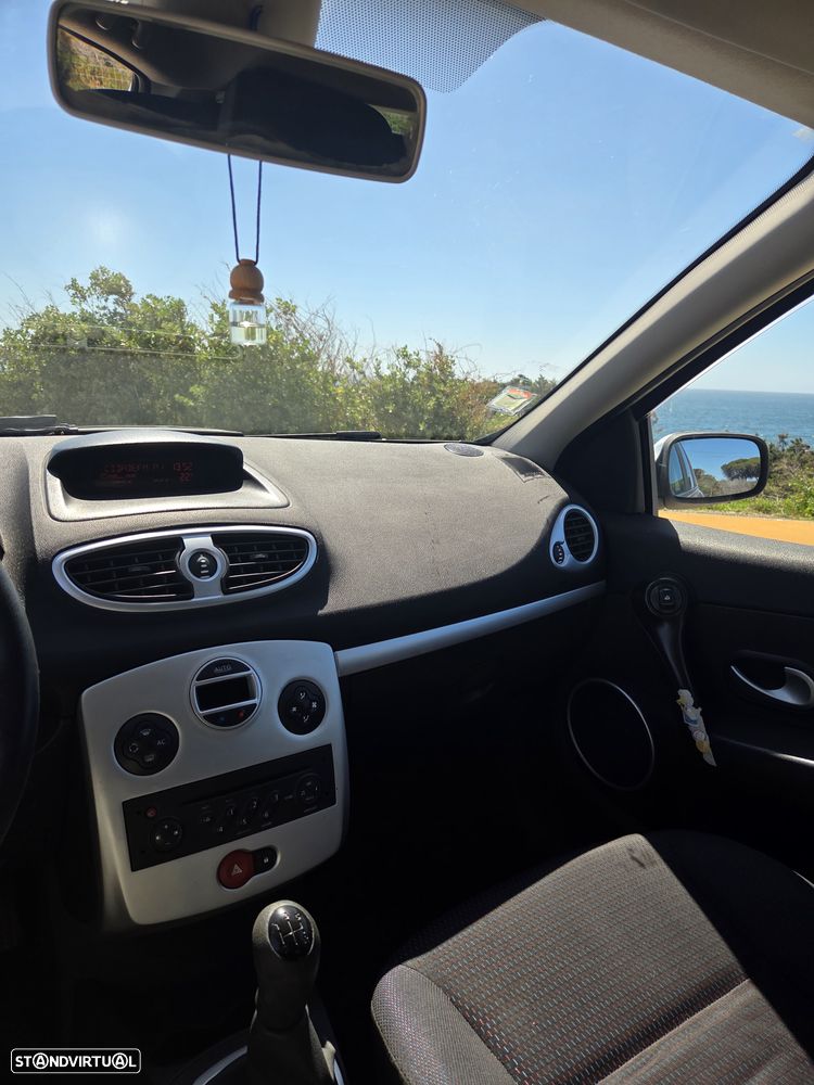 Renault Clio 1.2 TCE Dynamique S - 19