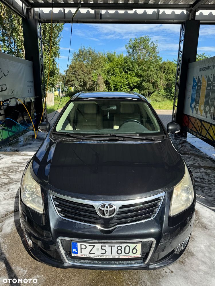 Toyota Avensis 2.2 D-4D Prestige NAVI - 2