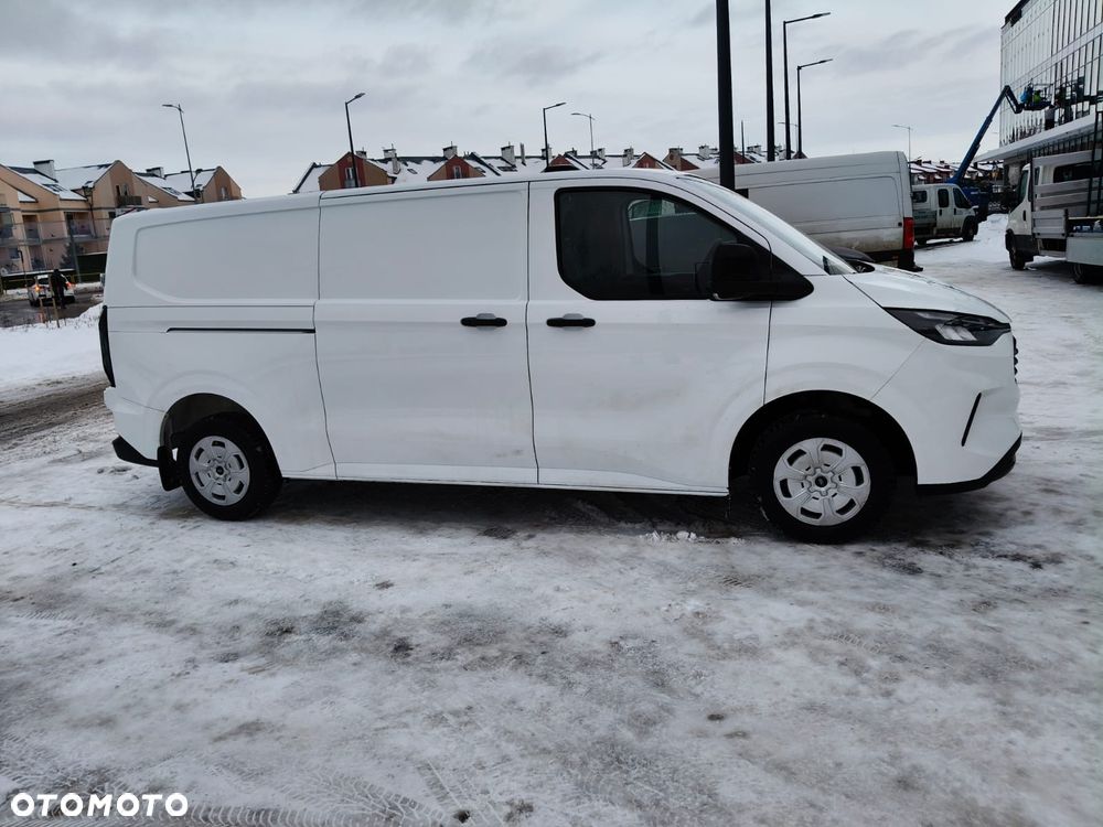 Ford TRANSIT CUSTOM - 16
