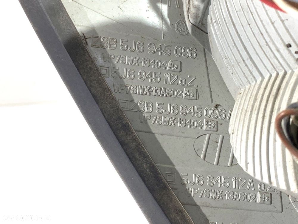 LAMPA PRAWY TYŁ  SKODA FABIA II (542) 2006 - 2014 1.2 12V 44 kW [60 KM] benzyna 2011 - 2014 - 4