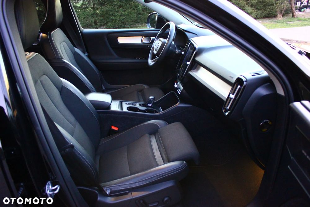 Volvo XC 40 D3 Momentum Pro - 38