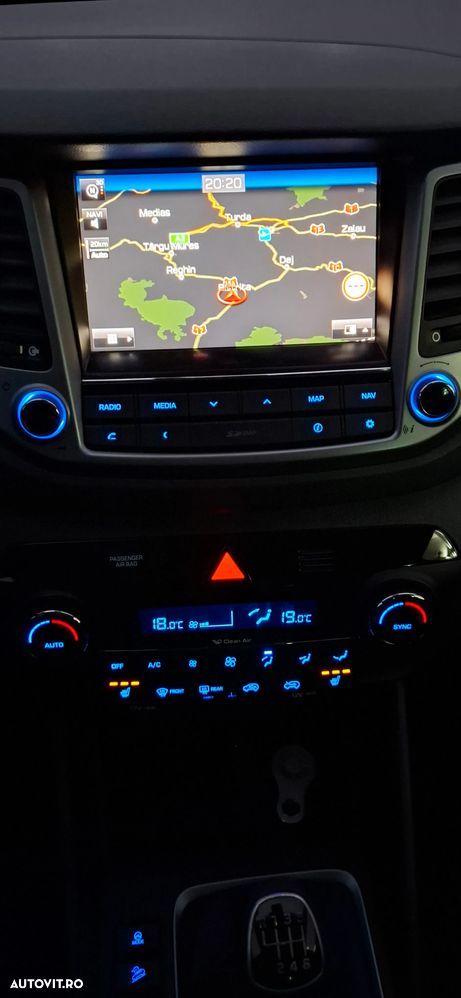 Hyundai Tucson blue 1.7 CRDi 2WD Intro Edition - 38