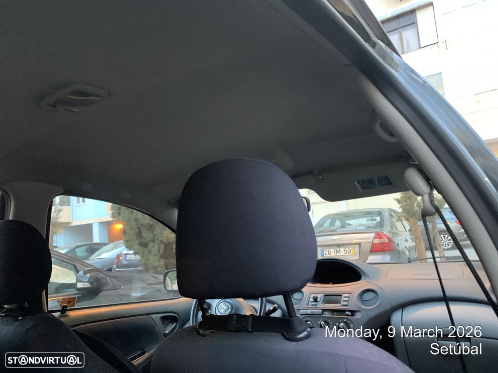 Toyota Yaris 1.0 Sol - 9