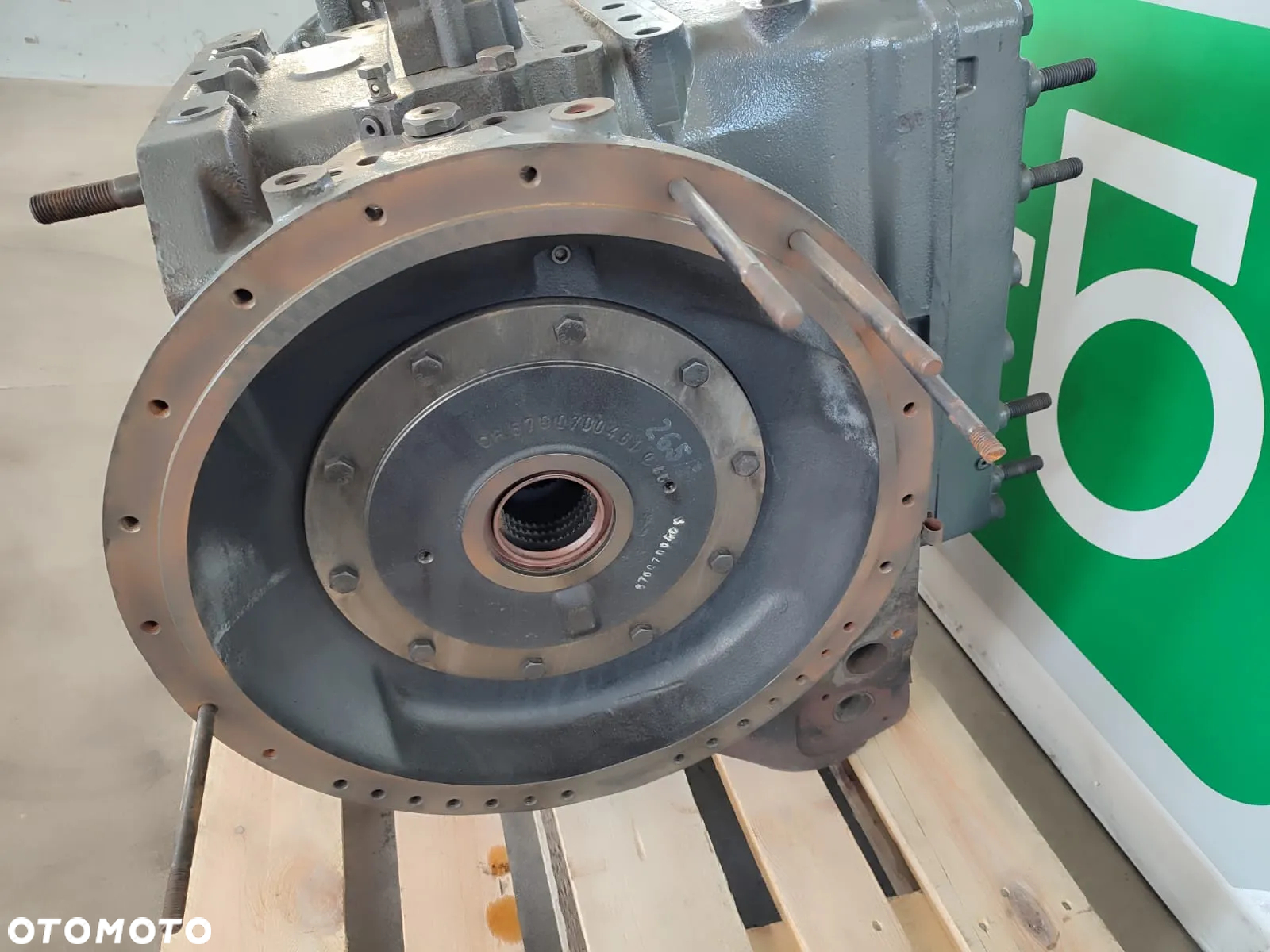 Dyferencjał tył 6700100661 MASSEY FERGUSON 8690 - 5