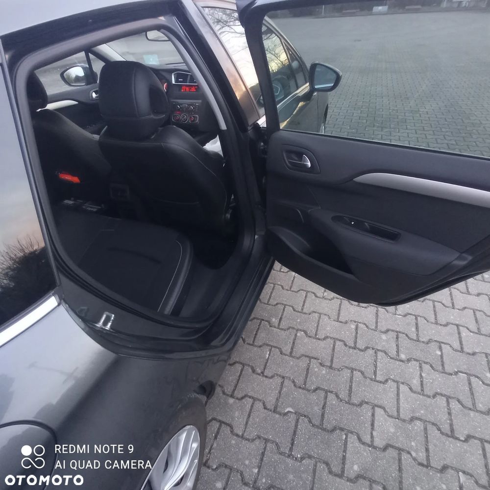 Citroën C4 VTi 120 Exclusive - 3