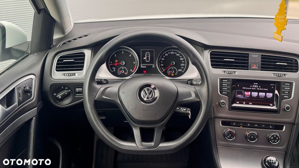 Volkswagen Golf 1.6 TDI BlueMotion Comfortline - 27