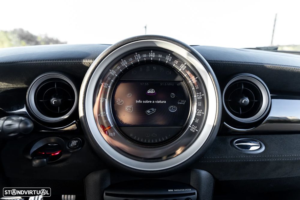 MINI 3 Portas John Cooper Works - 32