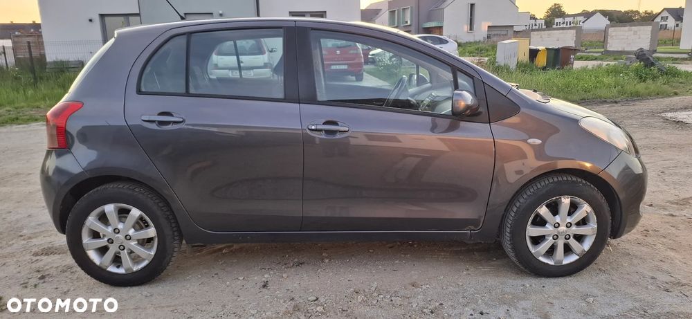 Toyota Yaris 1.3 Sol - 7