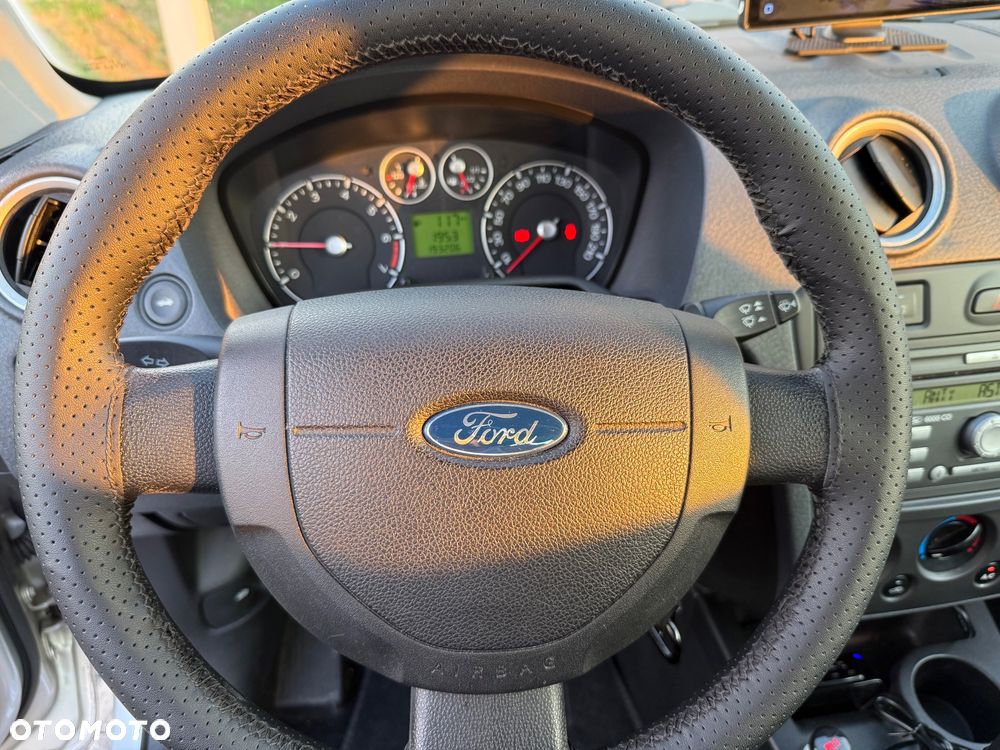 Ford Fusion 1.4 Ambiente - 8