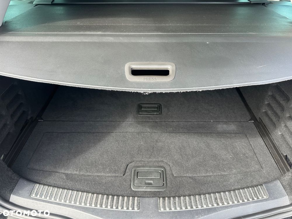 Renault Megane BLUE dCi 115 GT LINE - 38