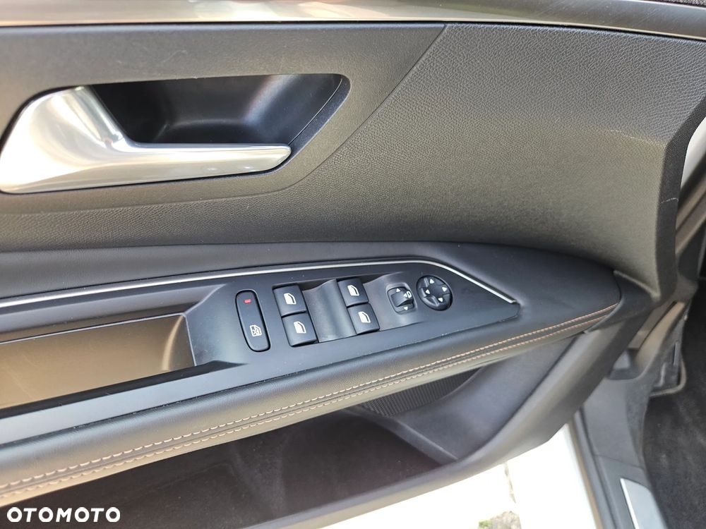 Peugeot 3008 THP 165 EAT6 Stop & Start Allure - 23