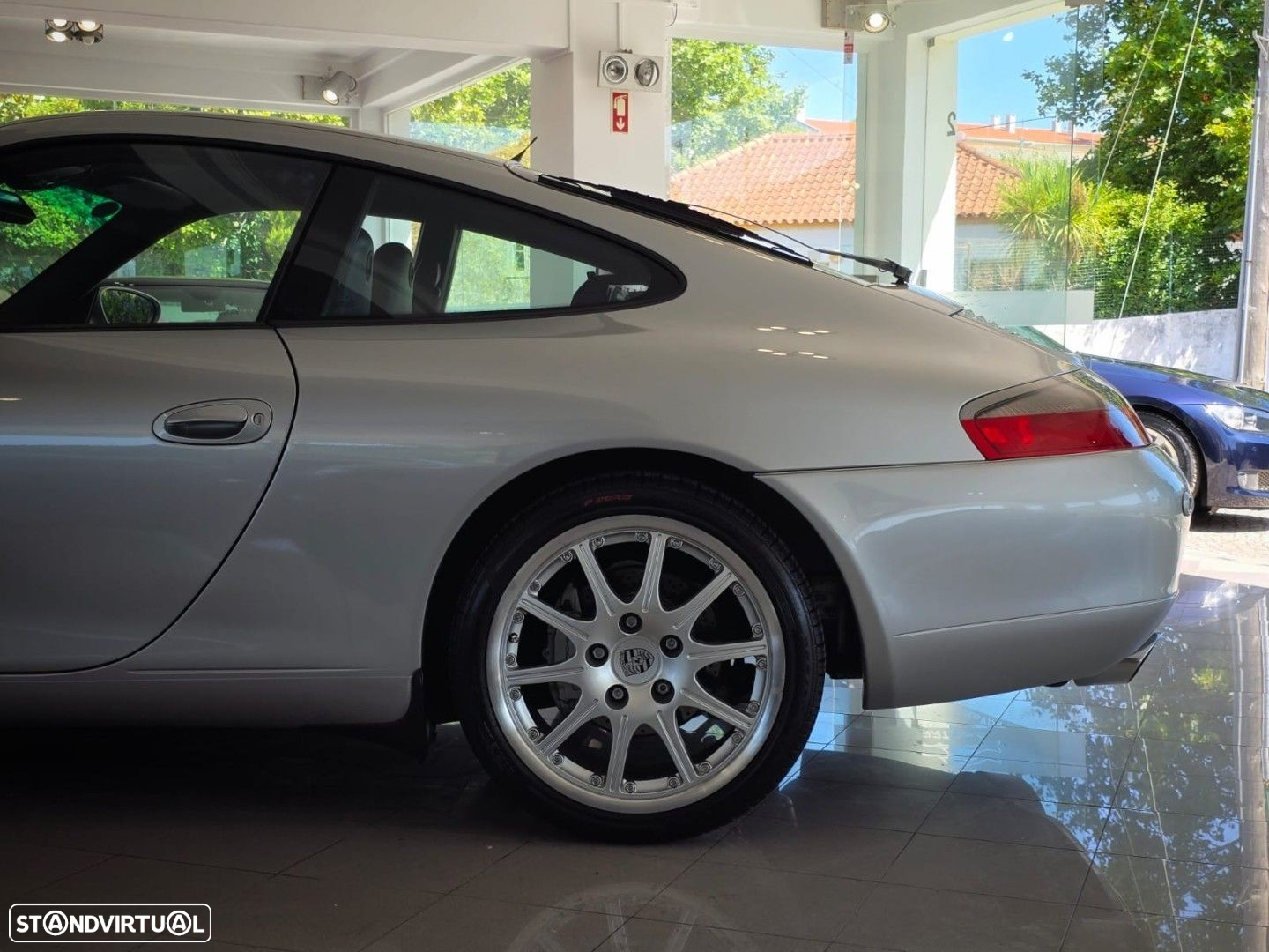 Porsche 911 (996) Carrera 4 Coupé - 23