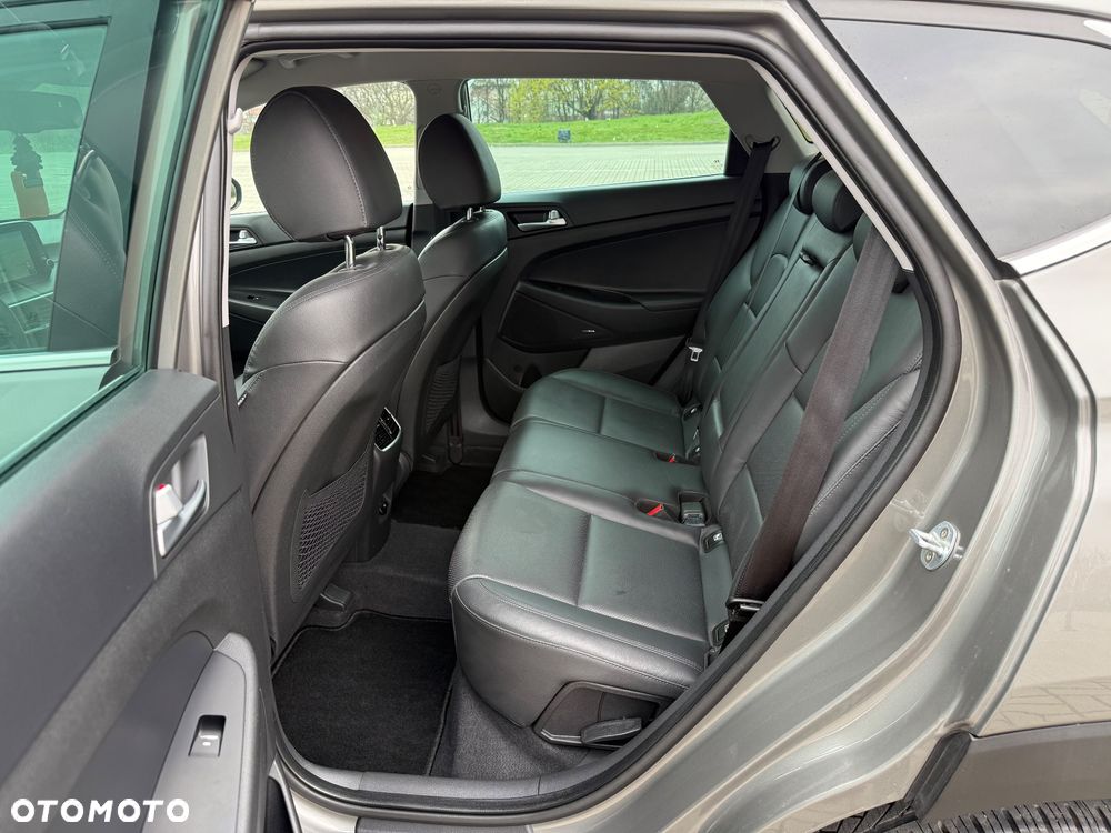Hyundai Tucson 1.6 CRDi Comfort 2WD - 20