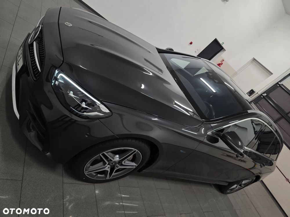 Mercedes-Benz Klasa E 300 de 9G-TRONIC AMG Line - 4