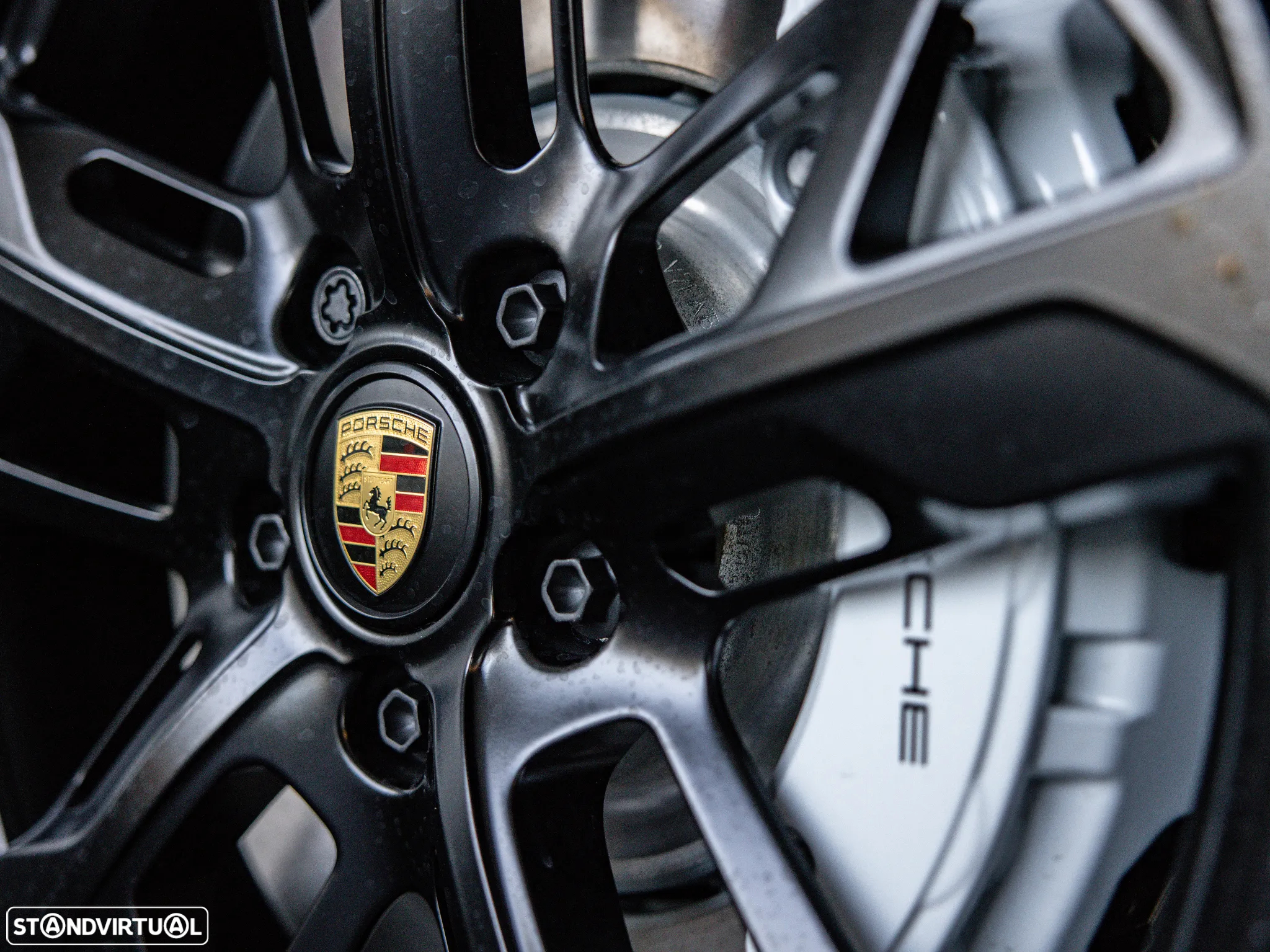 Porsche Taycan Cross Turismo Turbo - 14