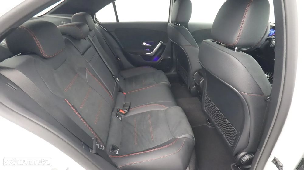 Mercedes-Benz A 180 Limousine d AMG Line Aut. - 26