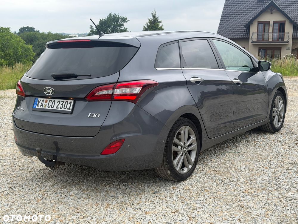 Hyundai i30 blue 1.6 CRDi Premium - 9