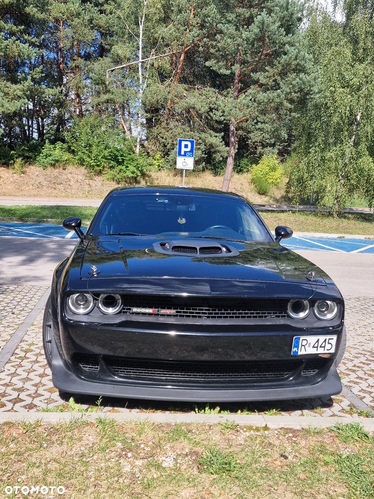 Dodge Challenger - 1