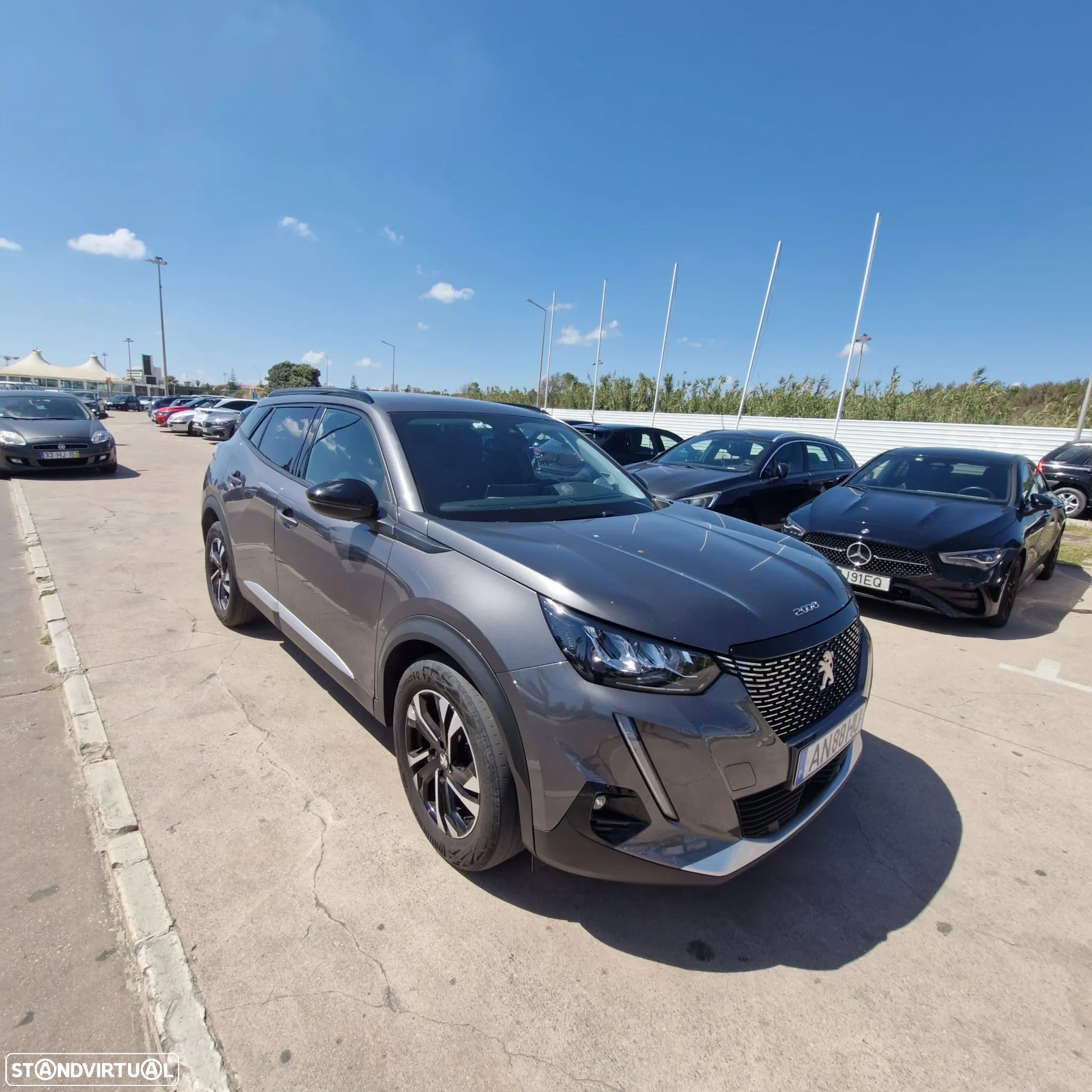 Peugeot 2008 1.2 PureTech Allure - 25
