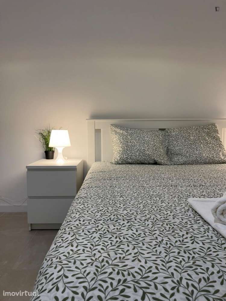 Quarto - localizado em Setubal - Grande imagem: 2/9