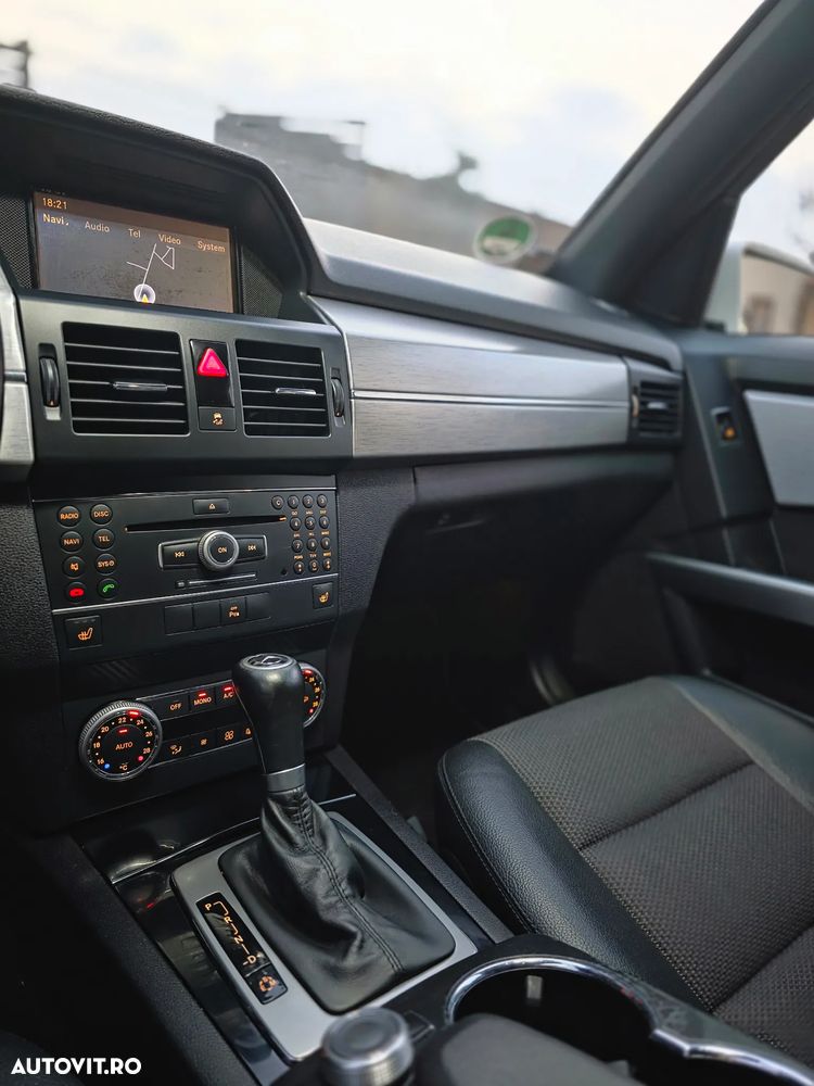 Mercedes-Benz GLK 220 CDI DPF 4Matic BlueEFFICIENCY 7G-TRONIC - 20