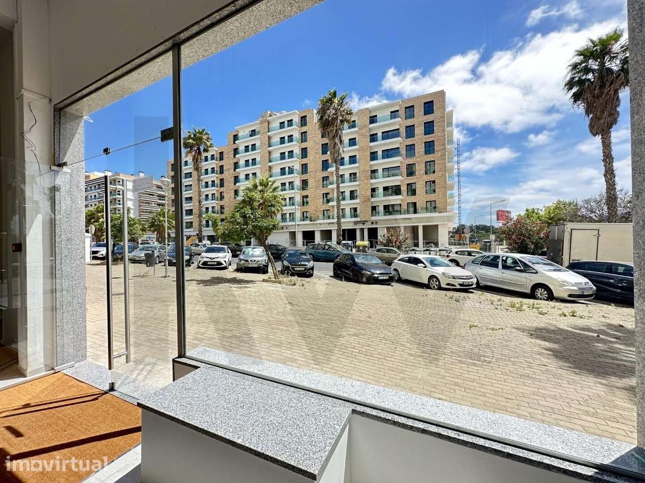 LOJA NA AVENIDA DAS DESCOBERTAS INFANTADO LOURES 180 M2 E 2 ENTRADAS - Grande imagem: 5/13