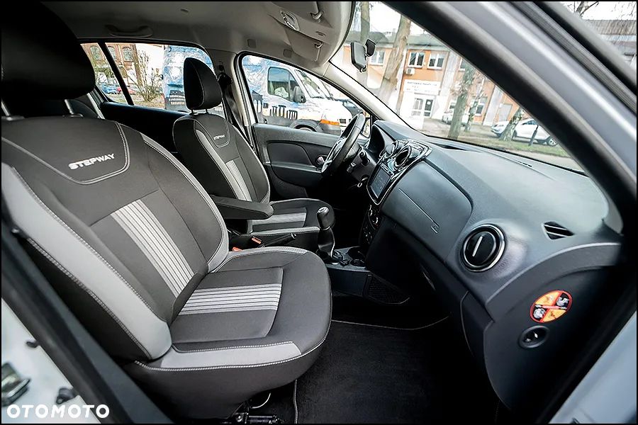 Dacia Sandero Stepway TCe 90 (S&S) Prestige - 32