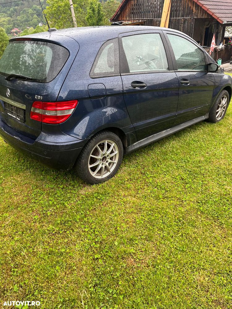 Mercedes-Benz B 180 CDI DPF - 2
