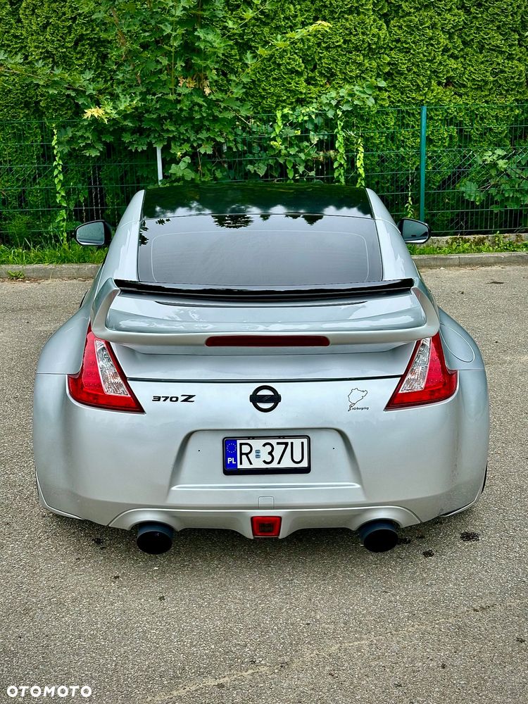 Nissan 370 Z - 8