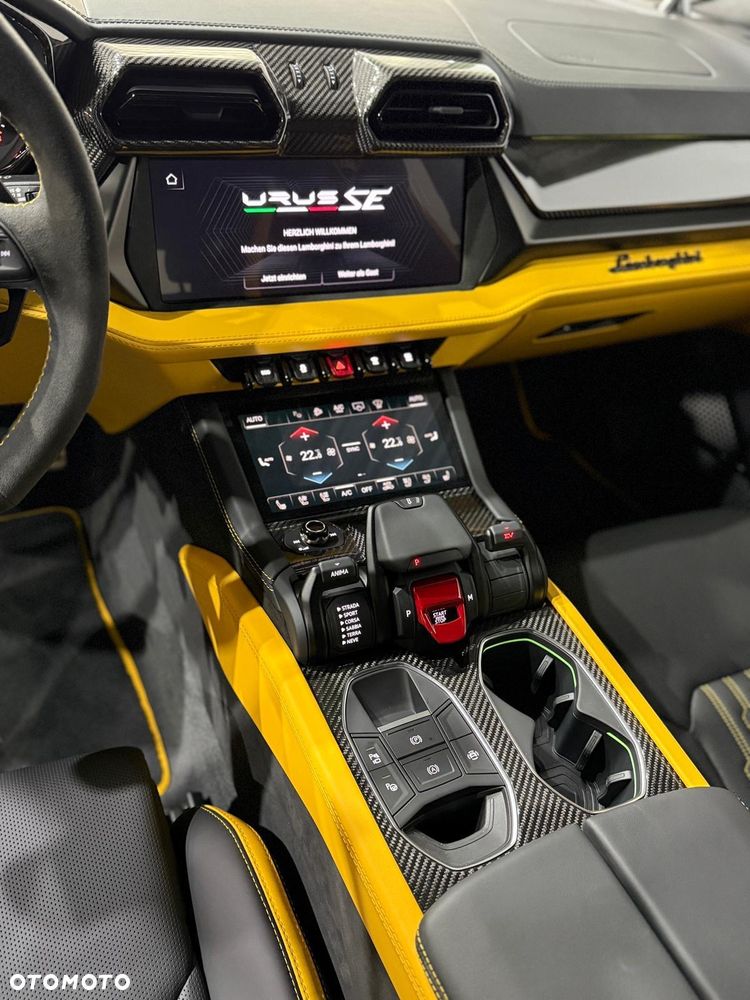 Lamborghini Urus - 24