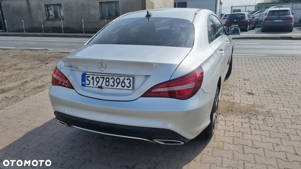 Mercedes-Benz CLA 200 d 7G-DCT UrbanStyle Edition - 7