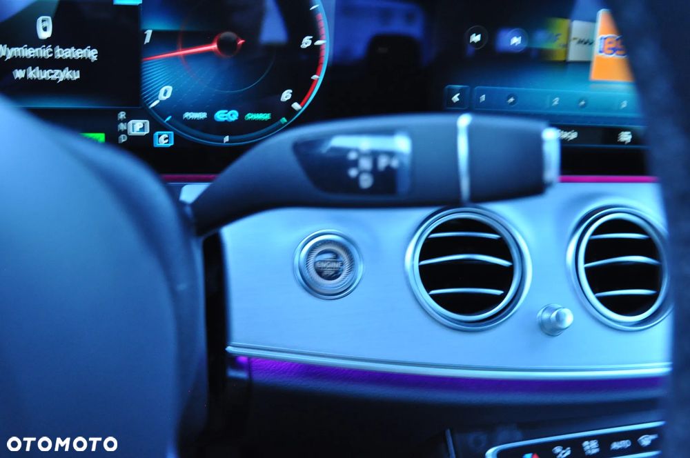 Mercedes-Benz Klasa E 300 d 4-Matic Avantgarde - 30