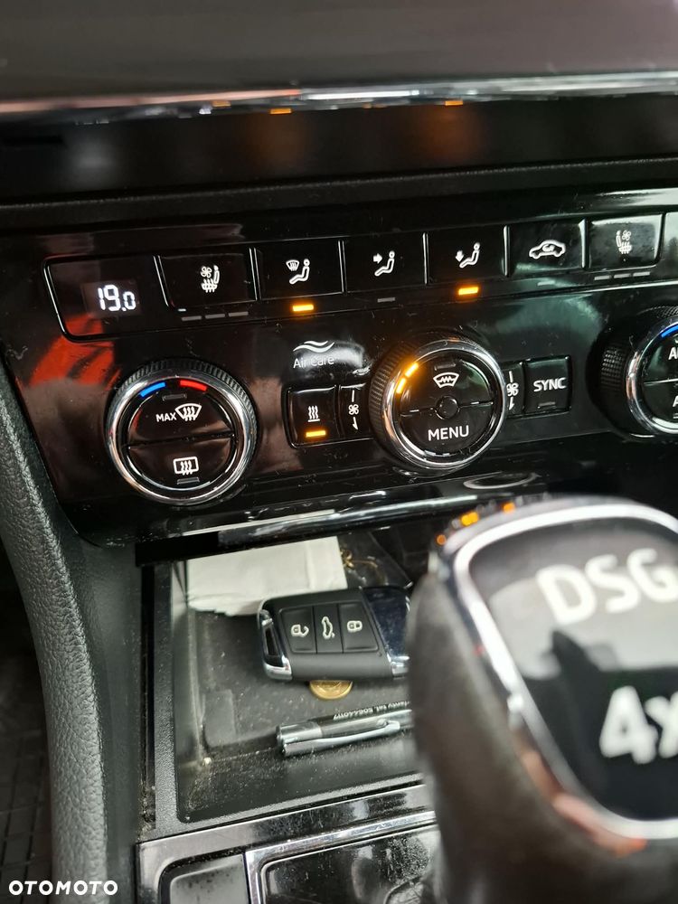 Skoda Superb 2.0 TDI 4x4 Active DSG - 24
