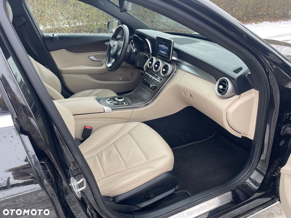 Mercedes-Benz Klasa C 180 (BlueTEC) d 7G-TRONIC Exclusive - 23