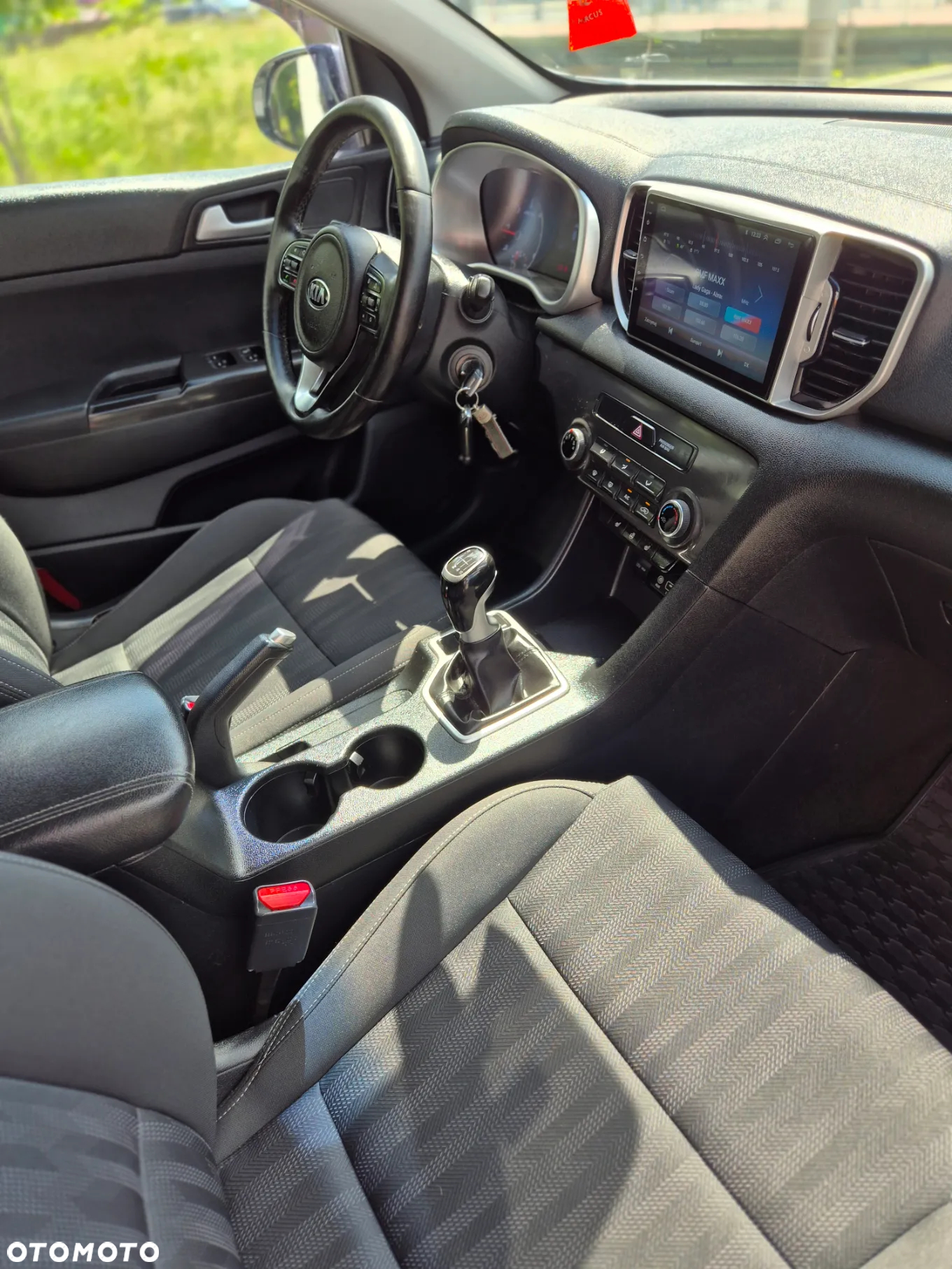 Kia Sportage 1.7 CRDI 2WD Dream-Team Edition - 11