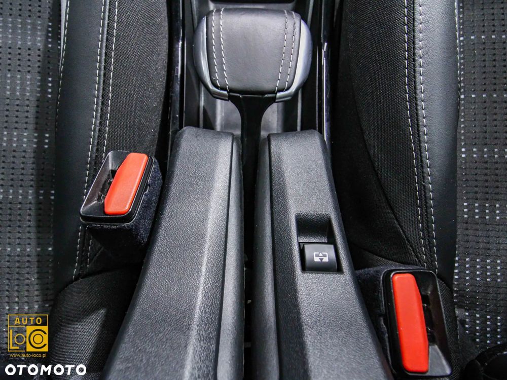 Peugeot 2008 1.2 Pure Tech GPF Allure S&S EAT6 - 30