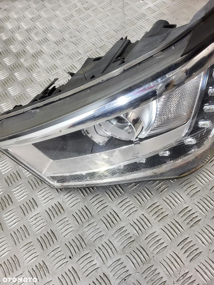 Hyundai H350 Lampa Lewa Prawa Przód - 3