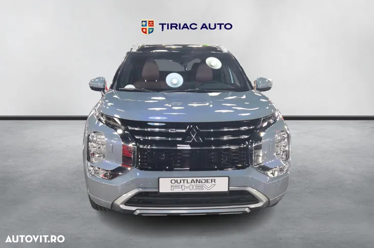 Mitsubishi Outlander 2.4 4WD Plug-In Hybrid Top - 8