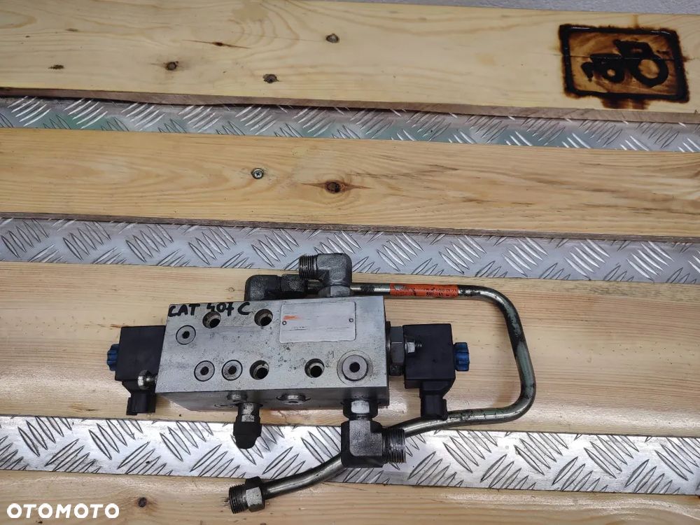 Blok hydrauliczny CAT 407 C - 1