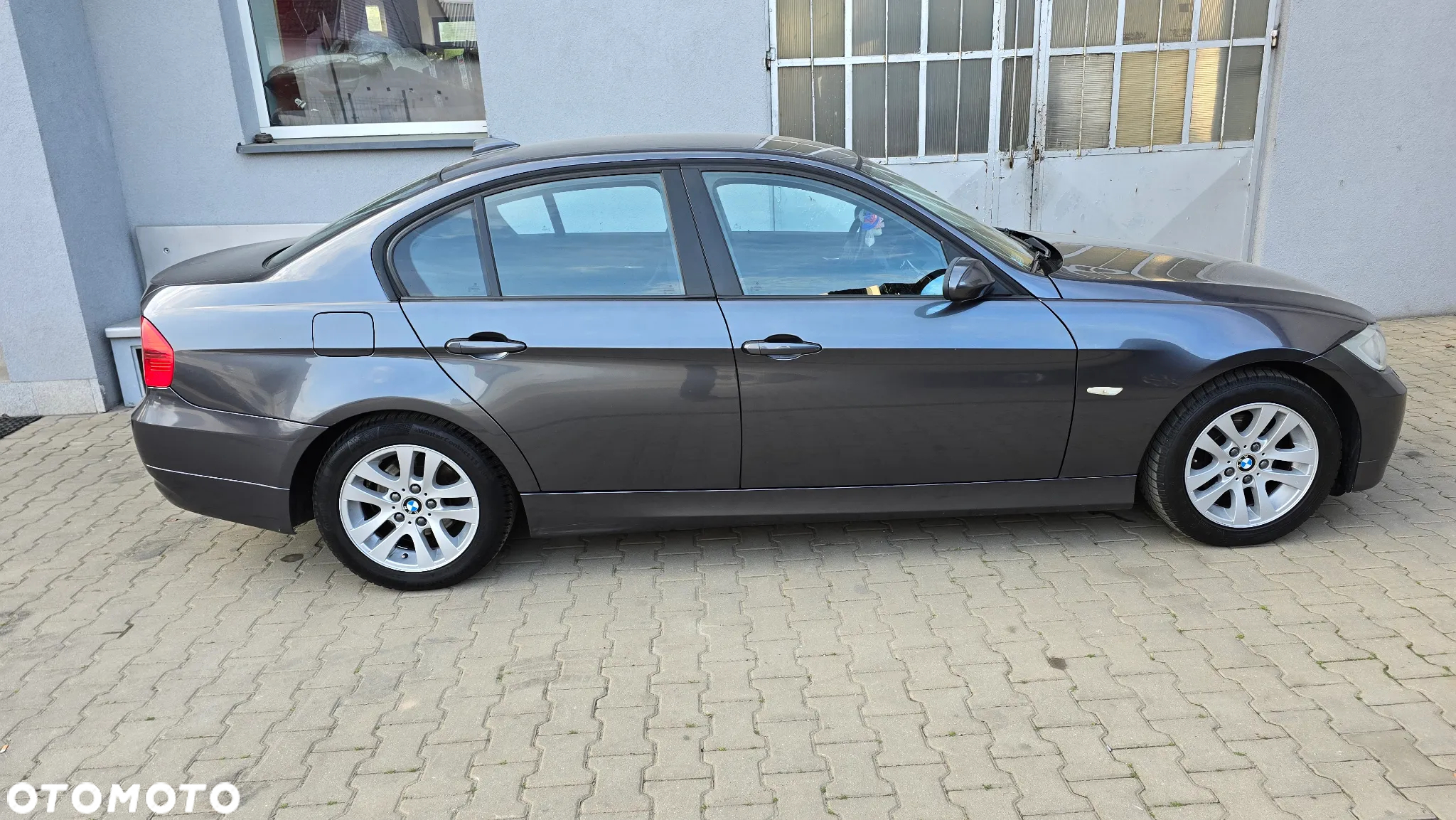 BMW Seria 3 318i - 11