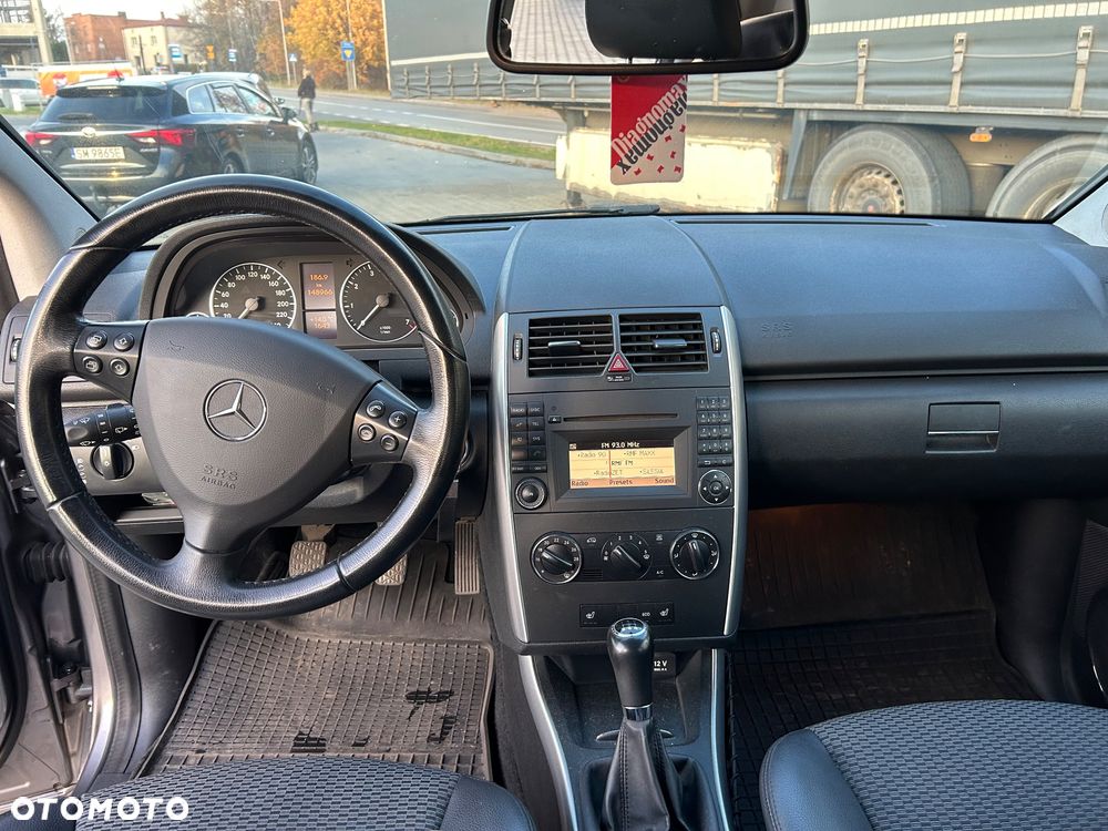 Mercedes-Benz Klasa A 160 BlueEFFICIENCY - 32