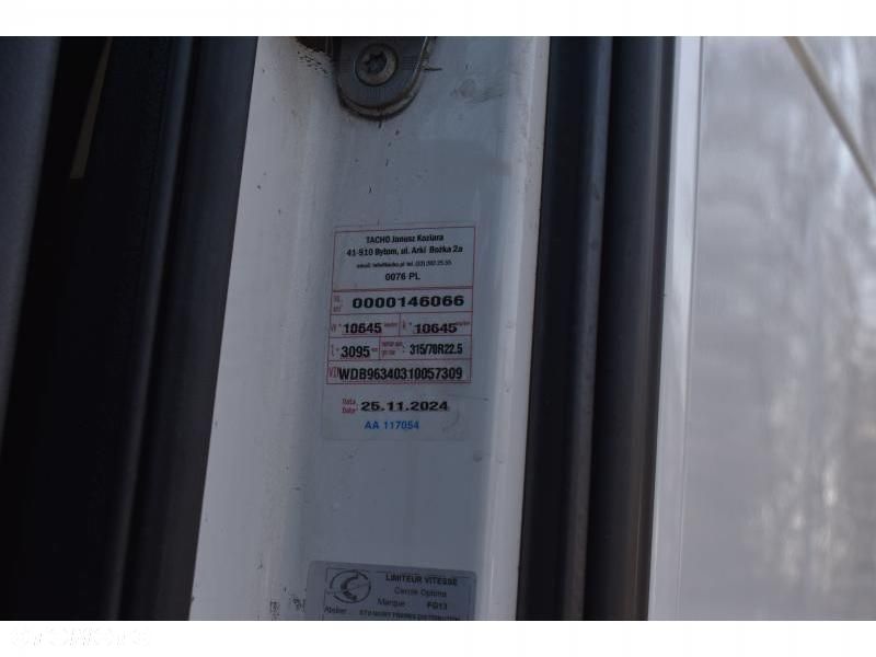 Mercedes-Benz Actros - 25