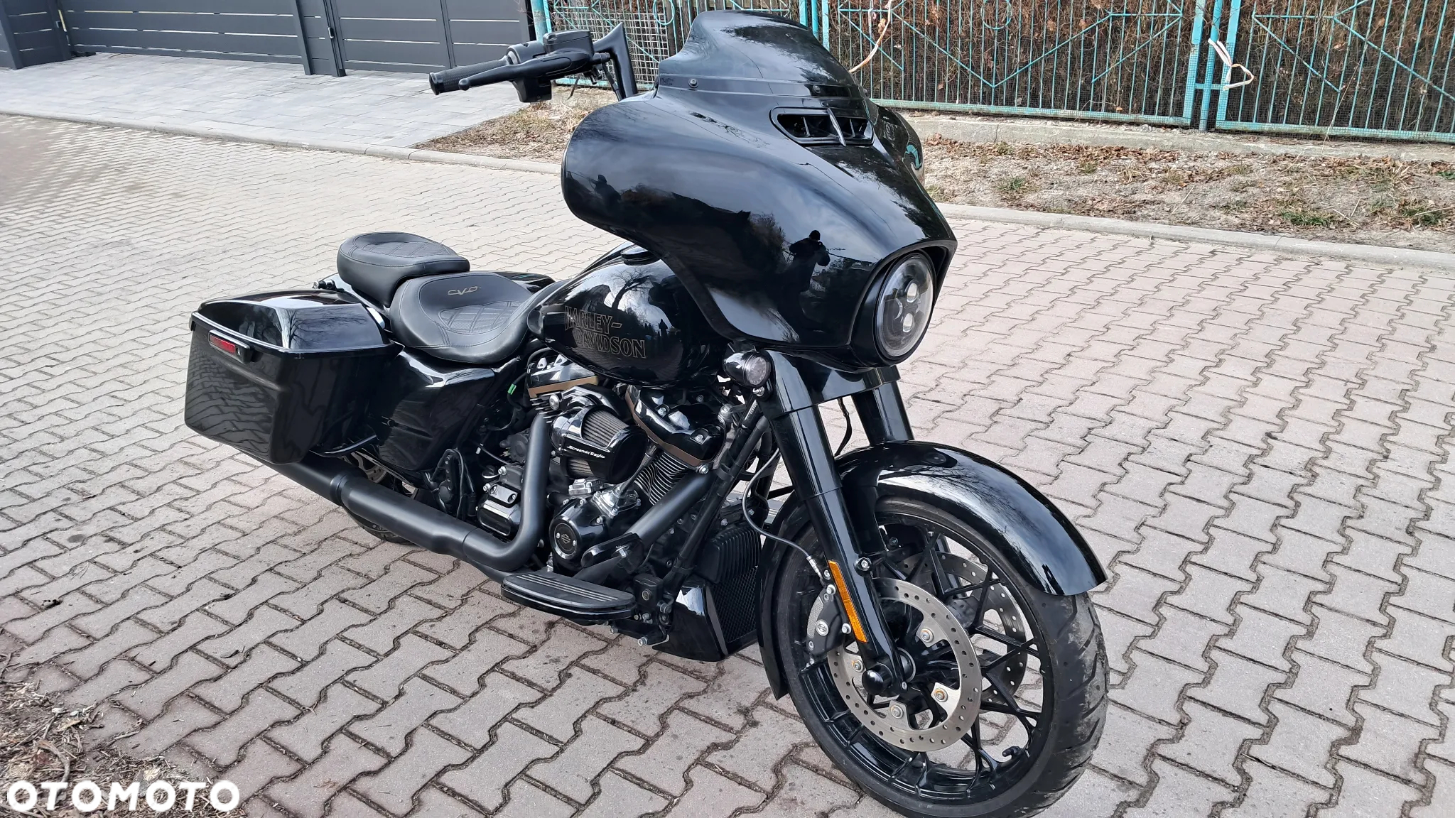 Harley-Davidson Touring Street Glide - 4