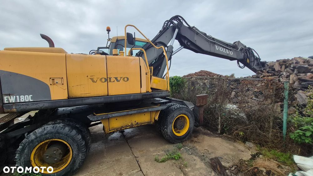 Volvo EW180C - 2