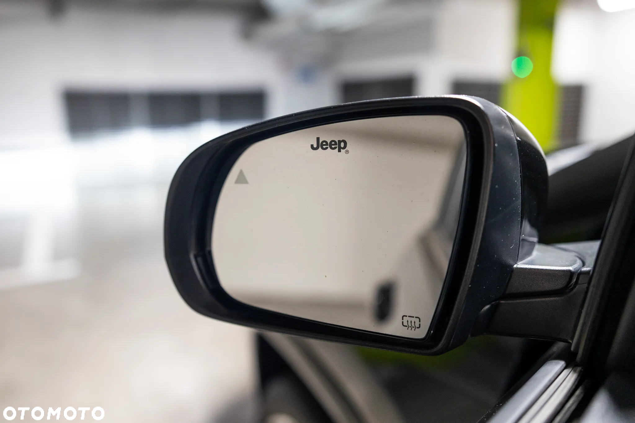 Jeep Compass - 24