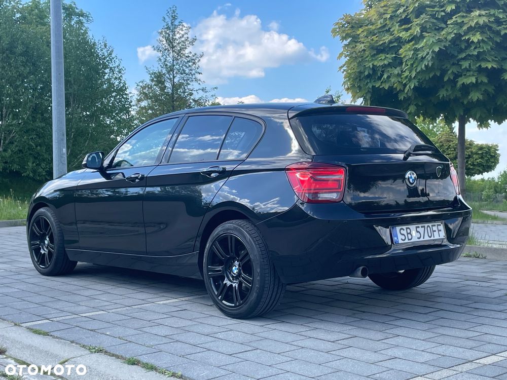 BMW Seria 1 118d Sport Line - 3