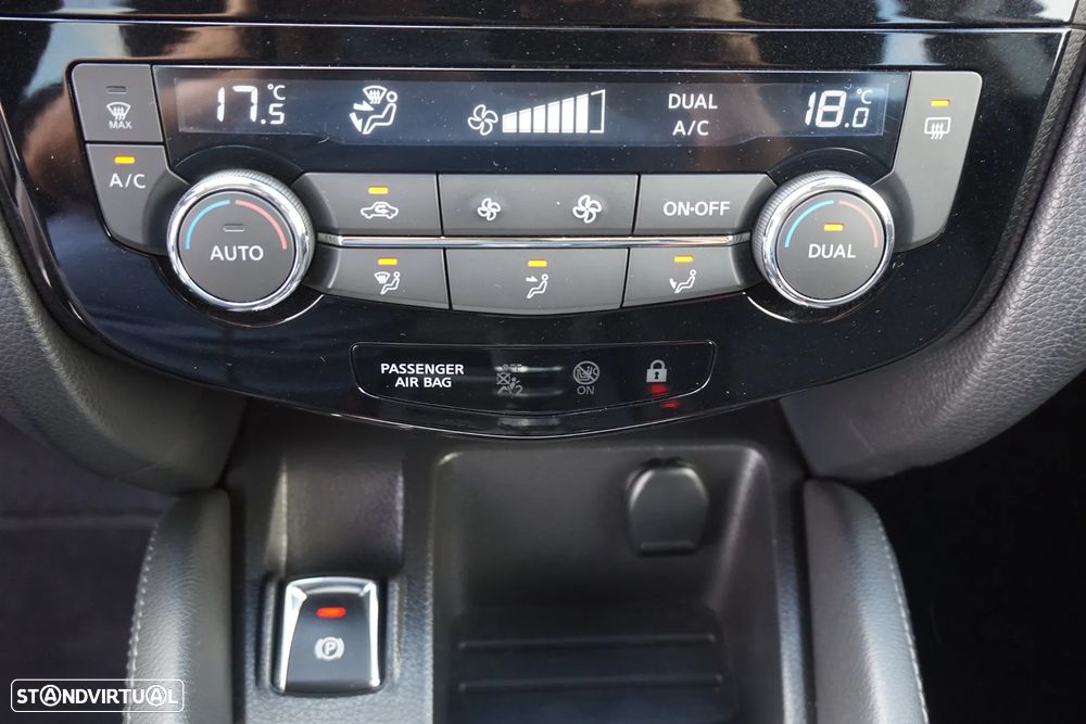 Nissan Qashqai 1.5 dCi N-Connecta 18 - 30