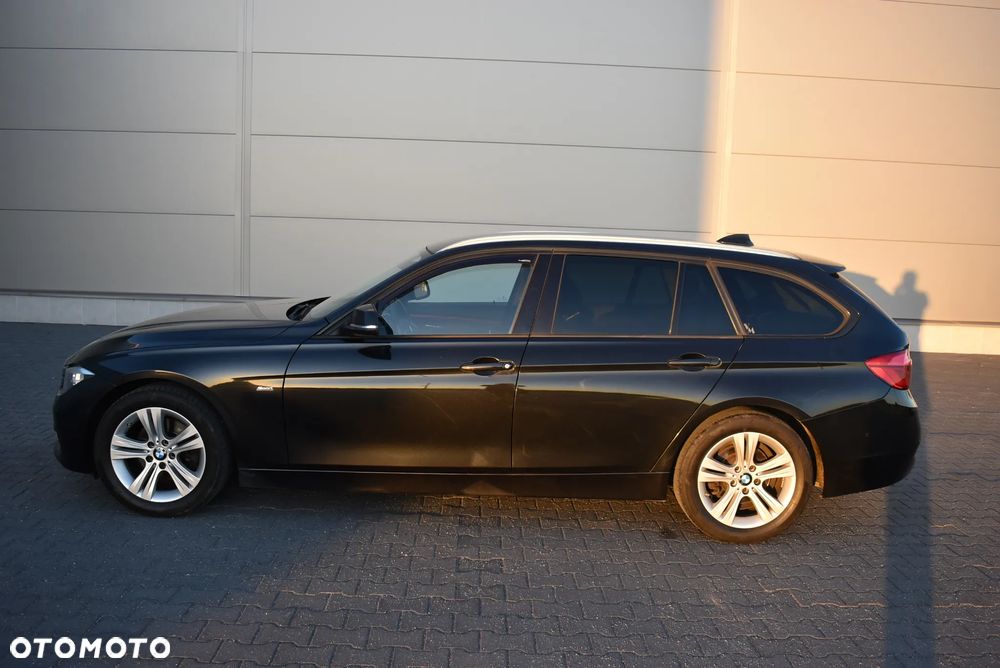 BMW Seria 3 320d Sport Line - 27